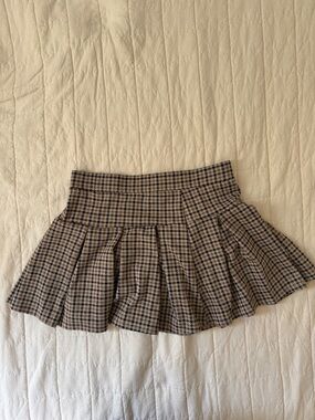 High-Waist Plaid Circle Skirt in Beige and Black - American Eagle